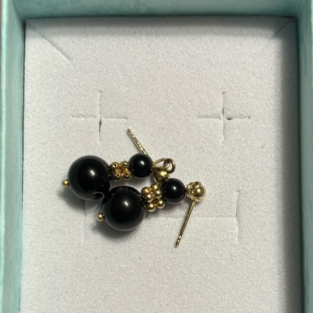 14k gold earrings with black stones? Beads? - Picture 4 of 5